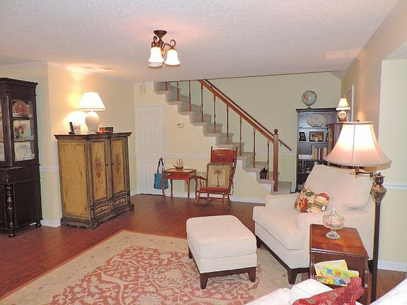 4th image of 127 127 West Blvd #127
