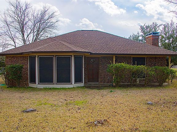 2nd image of 4975 Pecan Place Dr
