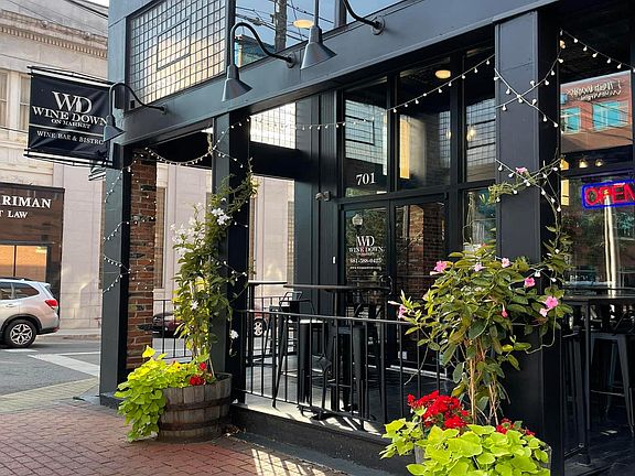 5th image of 701 Market St