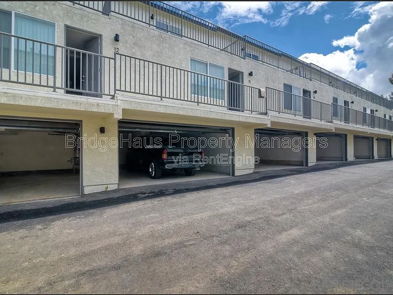 378 Moss St #14 — Photo 20