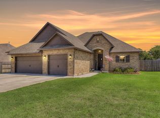 612 Blue Sky Dr, Midwest City, OK 73130