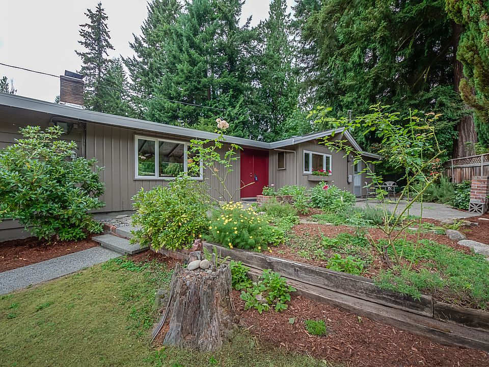 1st image of 3522 NE 187th St