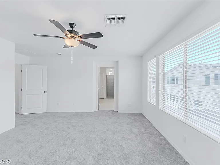 5749 Tioga Way — Photo 17