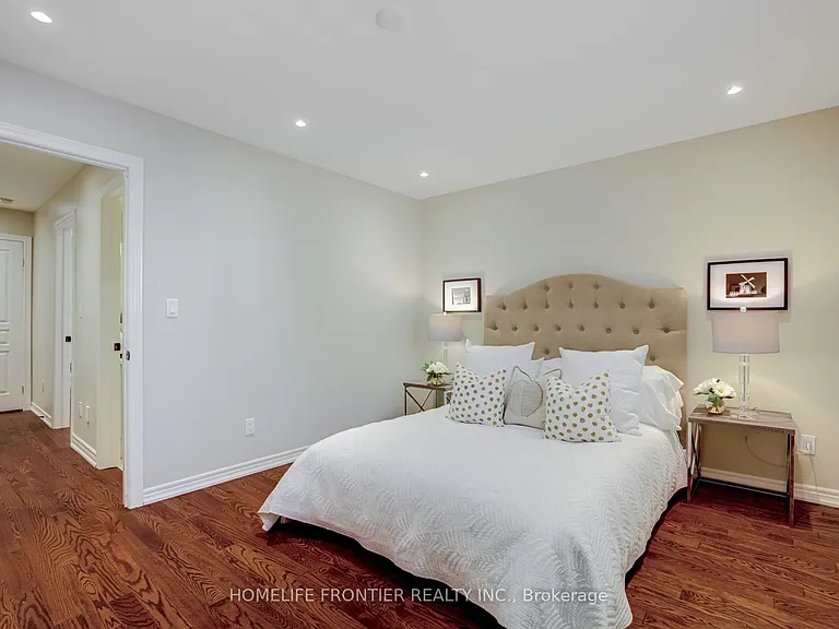 22 Balmoral Ave #4 — Photo 33