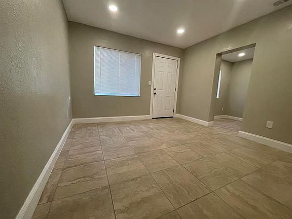 2nd image of 4700 Barcelona Ave