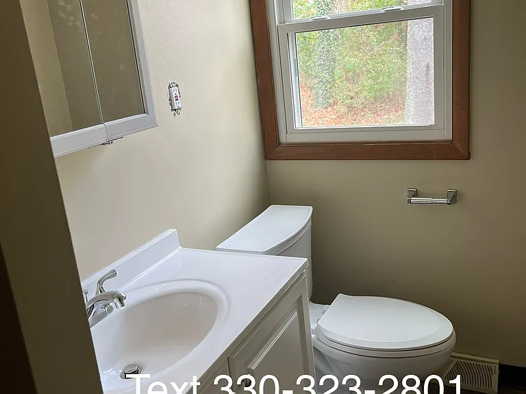 5855 Lawnview St NW — Photo 3