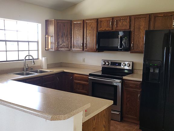 5th image of 4023 W Michigan Ave