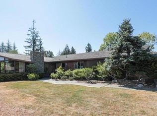 20750 Russell Ln, Saratoga, CA 95070