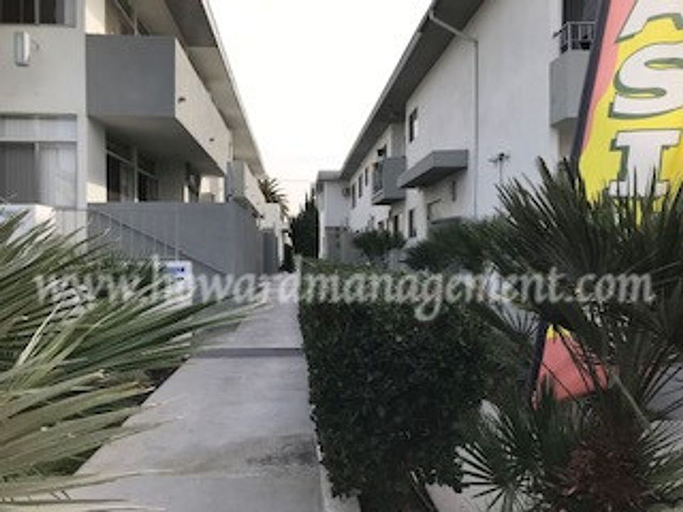 1st image of 11942 Darlington Ave #7