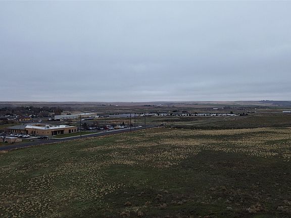 3rd image of 219 W Juniper Road