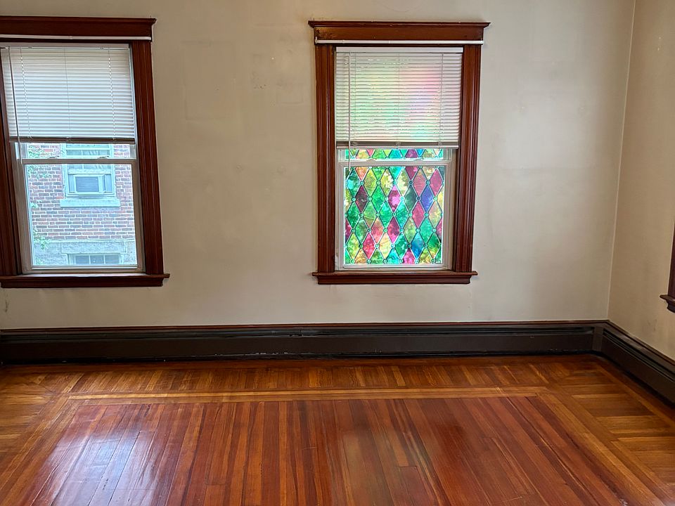 1st image of 208 Lafayette St