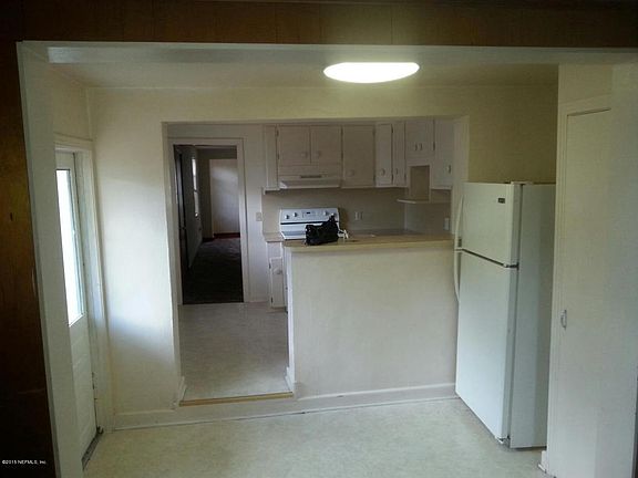 2nd image of 1315 Manotak Ave