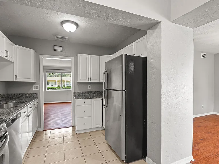 2607 Elizabeth Ave — Photo 11