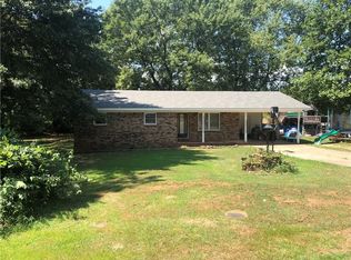 105 N Hunter St, Farmington, AR 72730