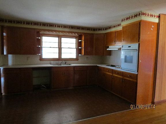 5th image of 125 Daisy Ave