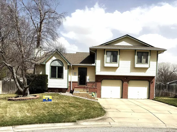 2448 N Chadsworth Ct, Wichita, KS 67205