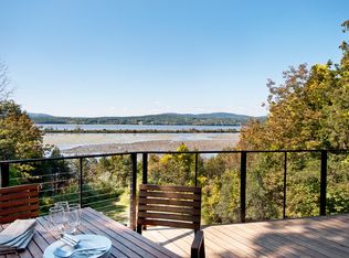 32 Cove Rd, Rhinebeck, NY 12572