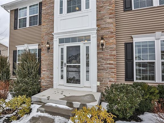 2nd image of 860 Bannerwood Dr