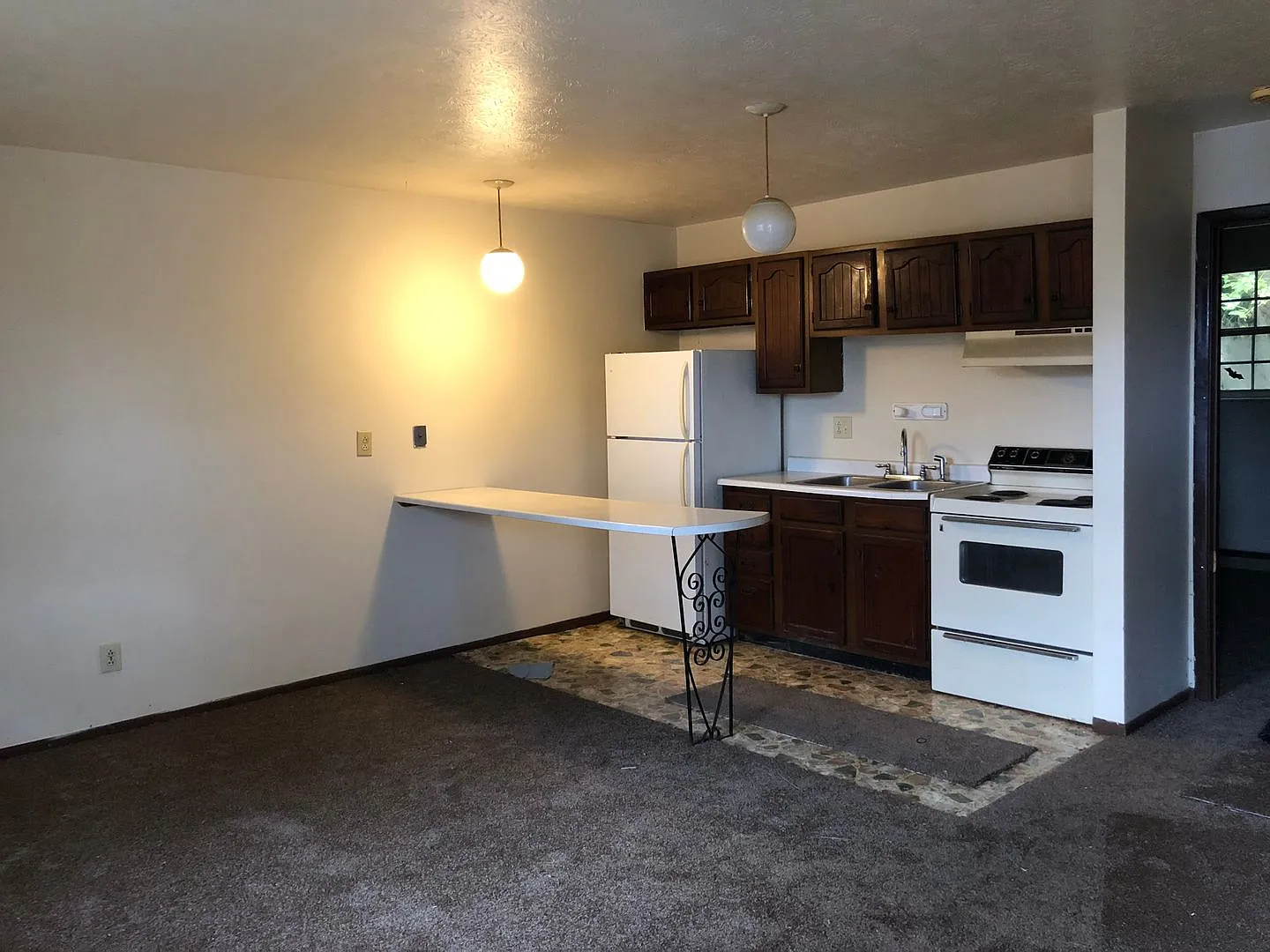 1003 Jackson Ave. — Photo 3