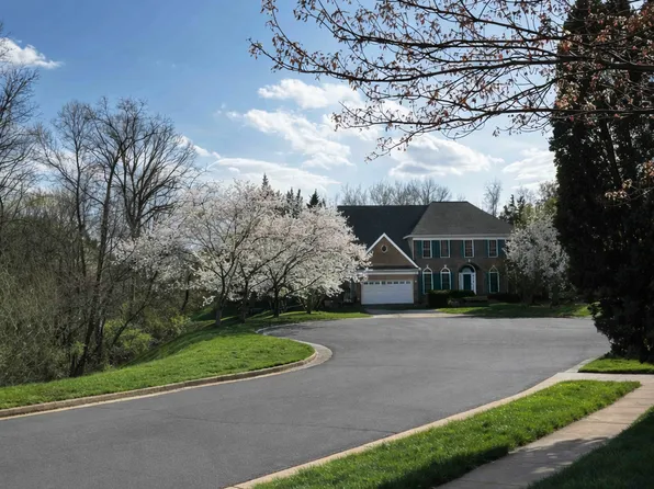 46886 Blackberry Ct, Sterling, VA 20164