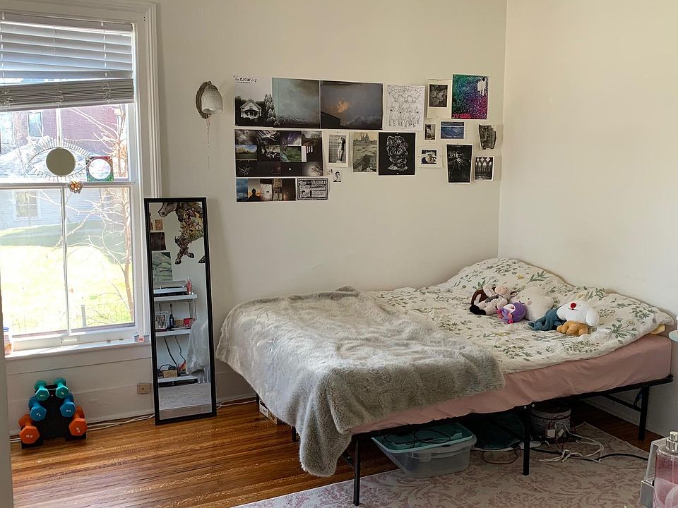 Spacious Bedroom
