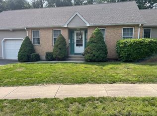 27 Shares Ln UNIT 27, South Windsor, CT 06074