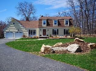 86 W Springtown Rd, Long Valley, NJ 07853