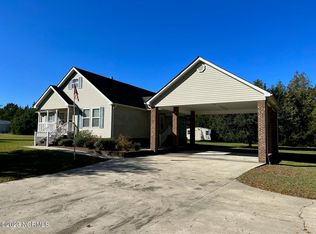 841 5th St, Bladenboro, NC 28320