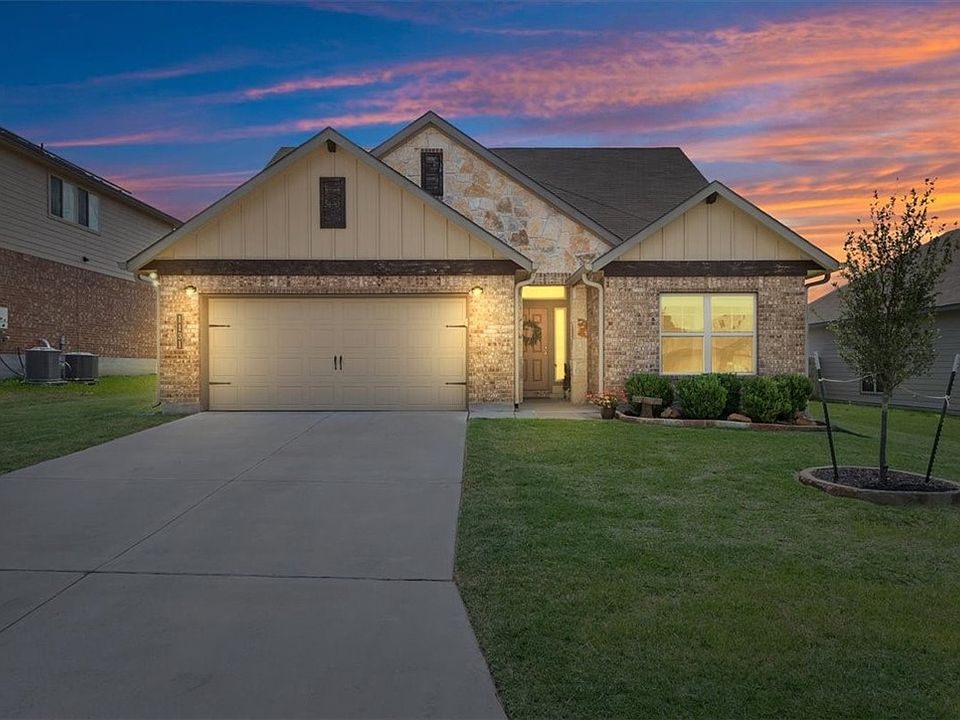 1st image of 1131 Kiskadee Branch Dr