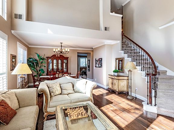 4th image of 5977 Aster Dr