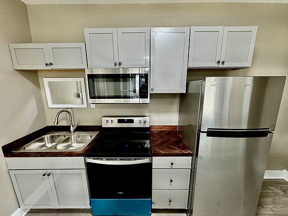5th image of 1206 S Preston St APT 1