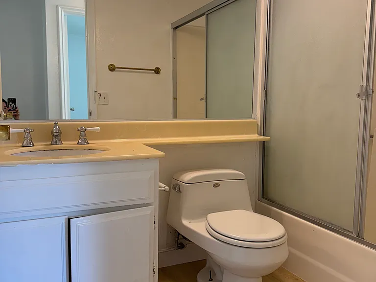 1010 Heaton Moor Dr — Photo 4