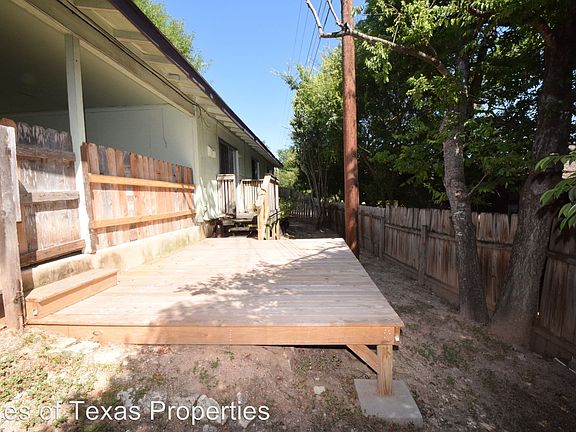 5th image of 3313-A S Oak Dr