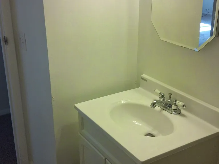 4808 Ventura Dr — Photo 4