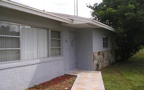 2nd image of 228 Sunnybrook Ln