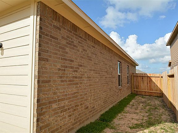 2nd image of 2205 Moonstone Ct