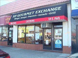 5th image of 18 E Park Ave
