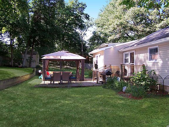 2nd image of 20 Tucker Ln