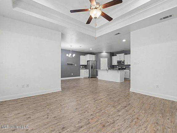 4th image of 6836 Sweetclover Dr