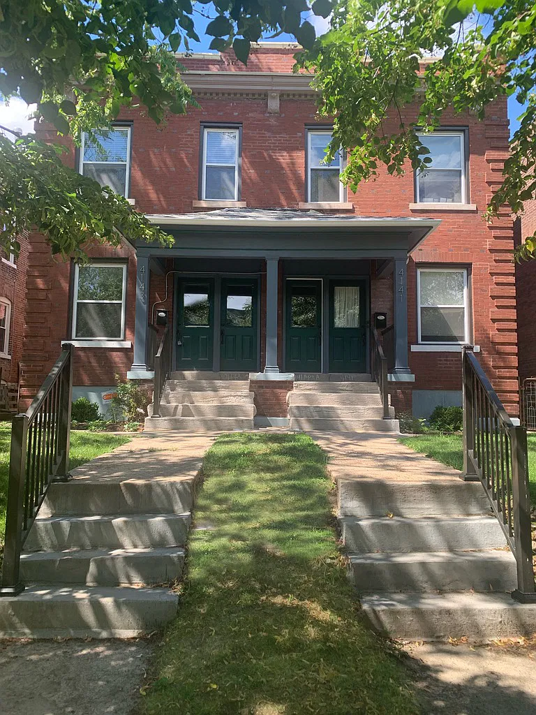 2 bed, 925 sqft, $1,550 — Photo 2