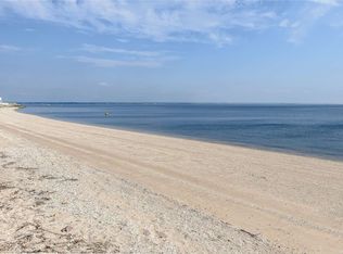 2 Cleveland Pl APT 2, Glen Cove, NY 11542