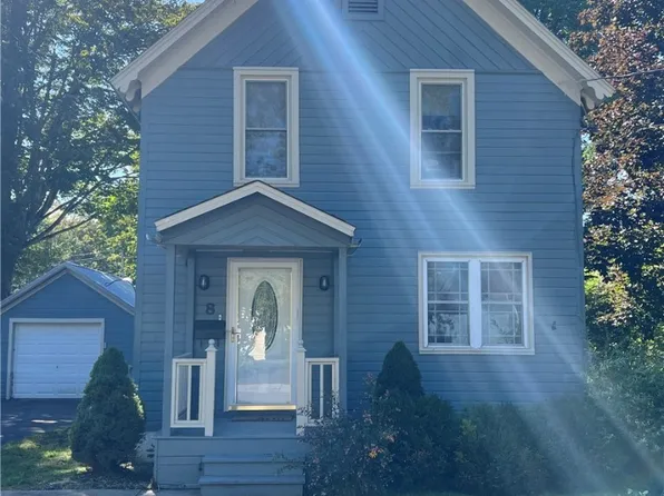 8 John St, Hamilton, NY 13346