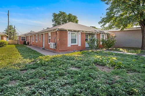 2304 SW 8th Ave #1 Photo 1