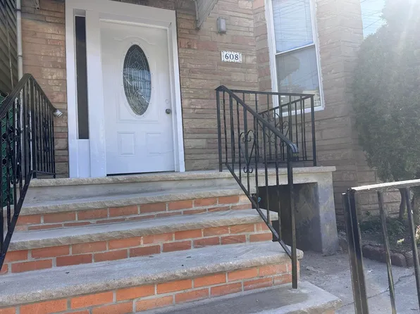 608 57th Street image 2 of 33