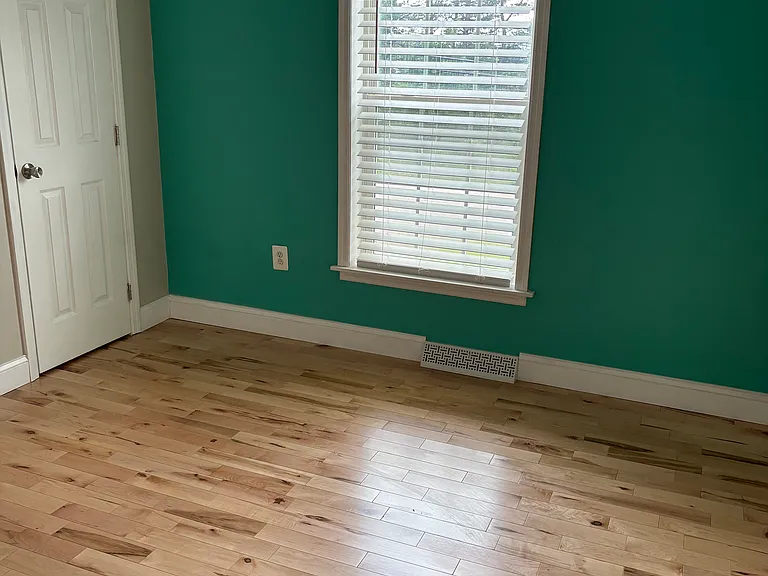 1835 Clarke Blvd — Photo 20