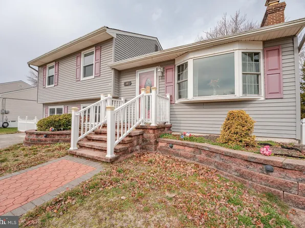 41 Bucknell Rd, Somers Point, NJ 08244