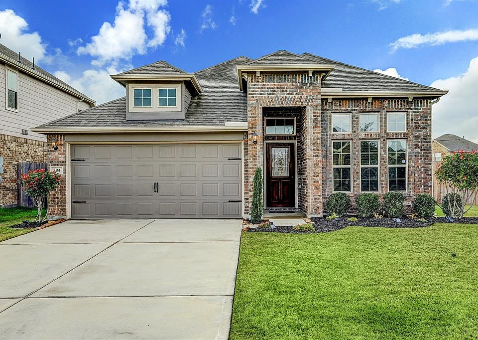 1st image of 204 Brookwood Park Ln