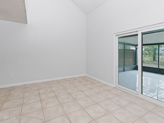 4th image of 8547 PINEVERDE Lane