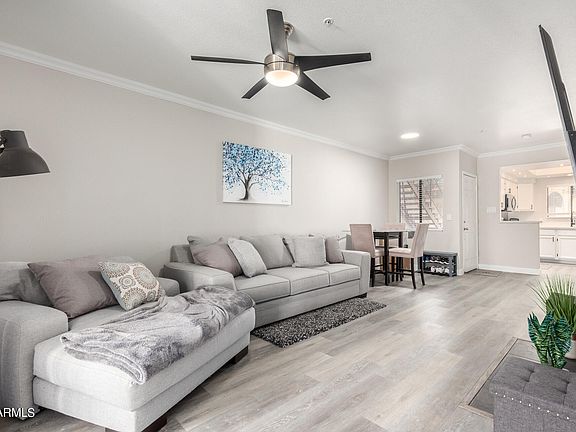 4th image of 750 E NORTHERN Avenue #1137