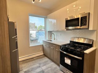 24 Bergen Ave #4, Jersey City, NJ 07305
